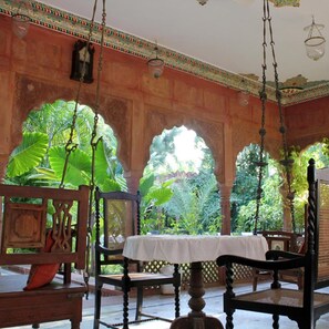 Outdoor dining - Jagat Palace (Pushkar)