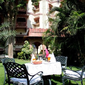 Outdoor dining - Jagat Palace (Pushkar)