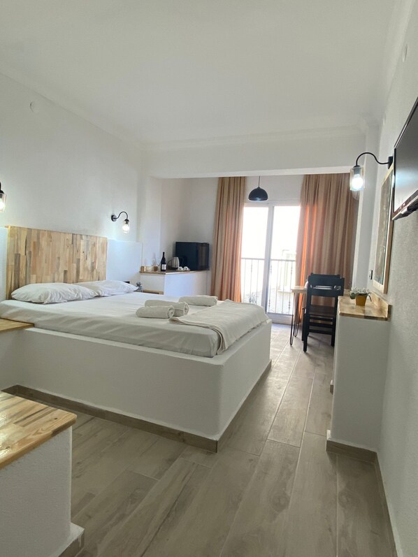 Comfort Room | Iron/ironing board, free WiFi, bed sheets - Hotel Unver (Marmaris)