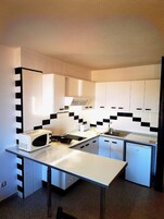 Apartment, 1 Bedroom | In-room safe, rollaway beds, bed sheets