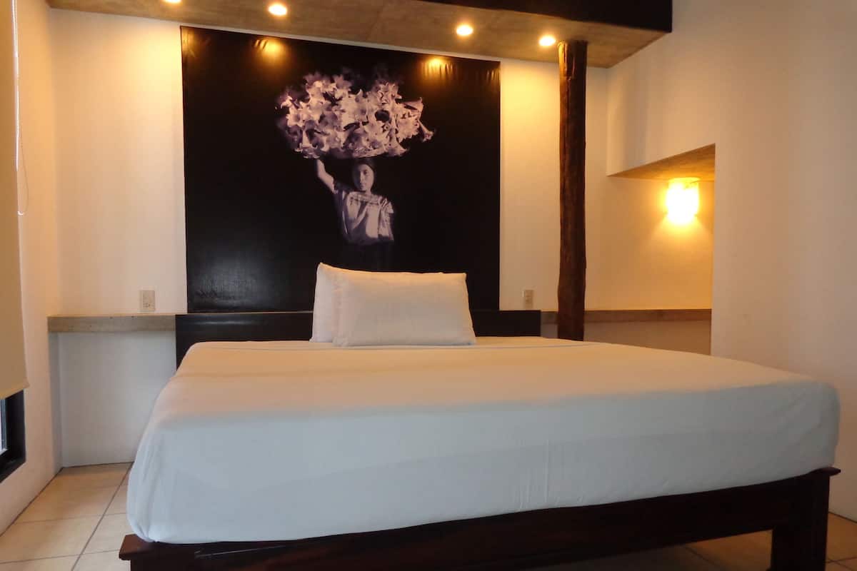 ห้องพัก, เตียงคิงไซส์ 1 เตียง | ตู้นิรภัยในห้องพัก, โต๊ะทำงาน, Wi-Fi ฟรี, ผ้าปูที่นอน