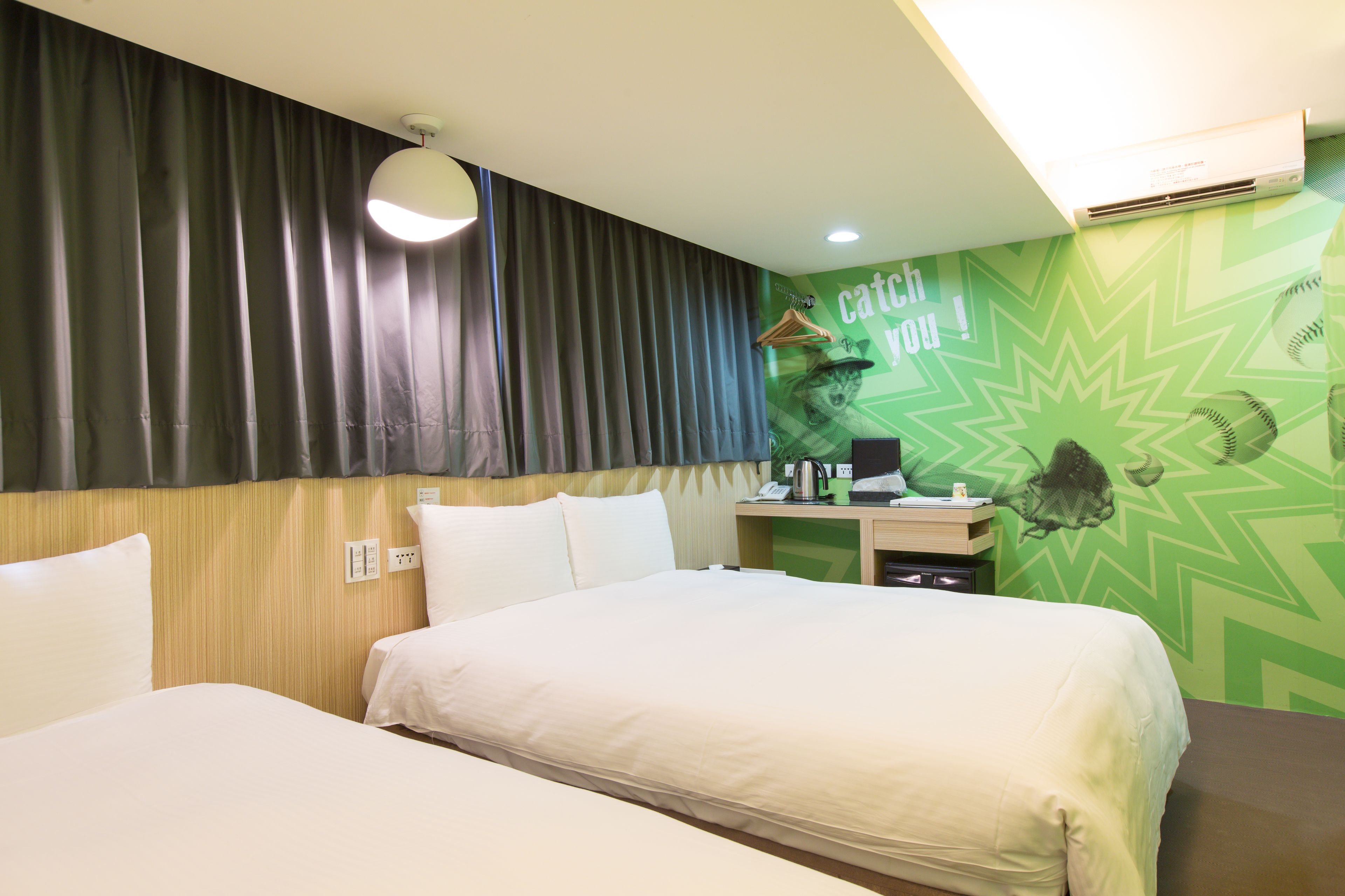 triple room | premium bedding, in-room safe, desk, free wifi