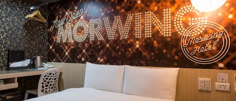 Design Room | Premium bedding, in-room safe, desk, free WiFi