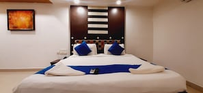 Premium Suite | 1 bedroom, individually decorated, individually furnished, desk