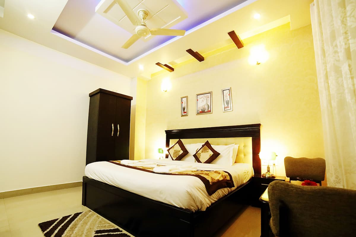 superior room | premium bedding, in-room safe, individually furnished