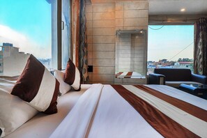 Egyptian cotton sheets, premium bedding, pillowtop beds, in-room safe