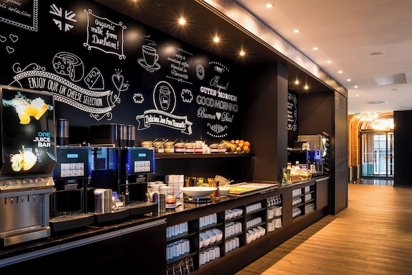 Daily buffet breakfast (GBP 13.90 per person)