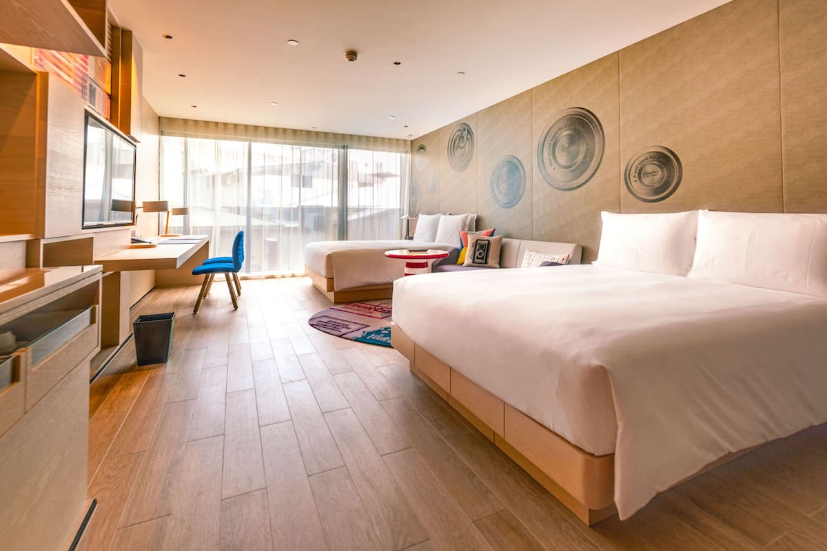 Chambre Standard, 2 grands lits, vue ville
