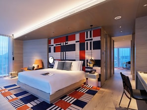 Suite, 1 Bedroom, Park View (Dining) | 1 bedroom, hypo-allergenic bedding, down duvets, minibar