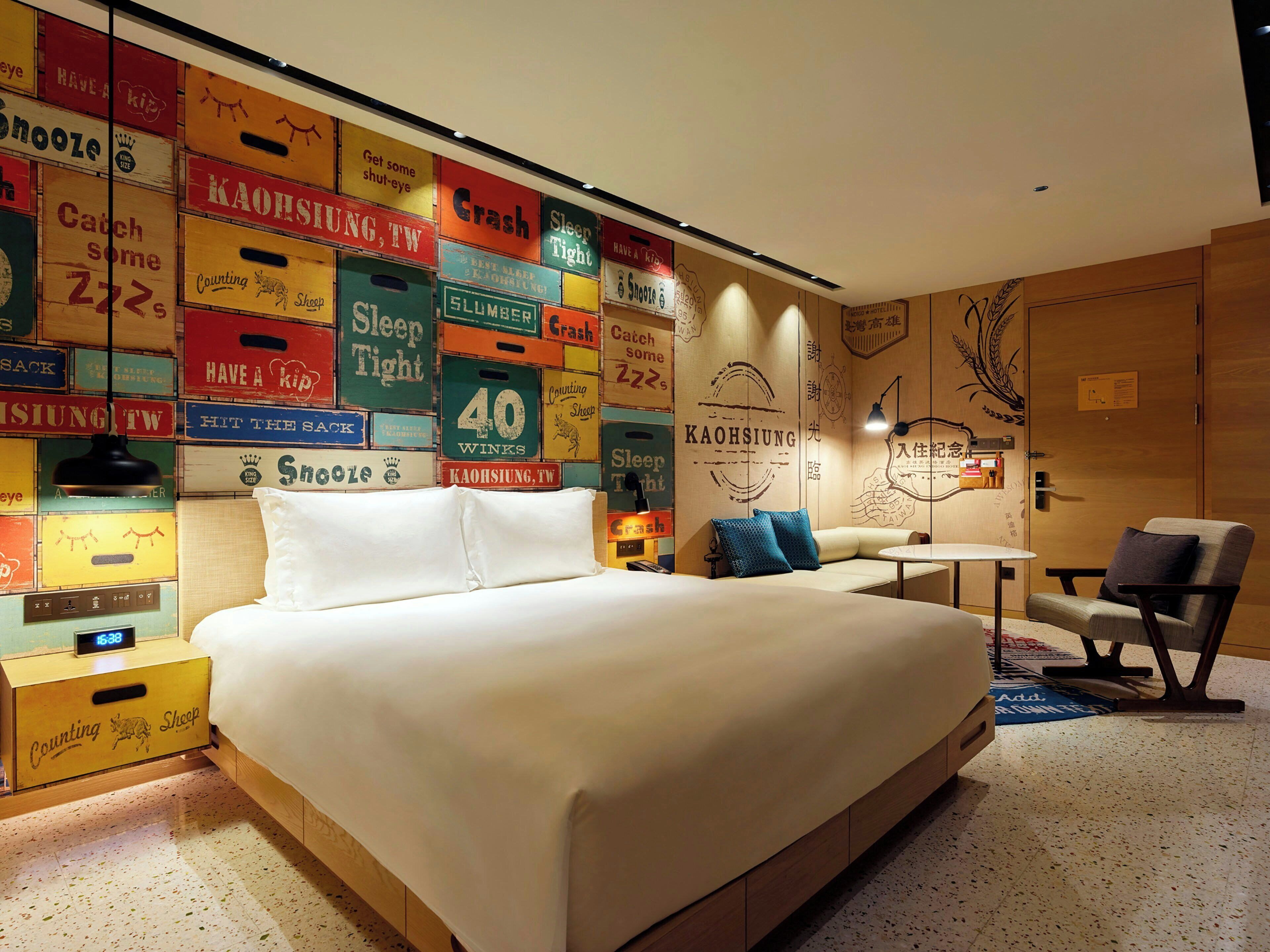 Premium Room, 1 King Bed with Sofa bed (separate bath)