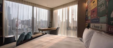 Premium Room, 1 King Bed with Sofa bed, Park View | Hypo-allergenic bedding available, down comforters, minibar