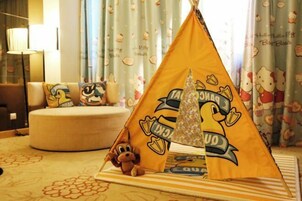 婴儿床、高速上网