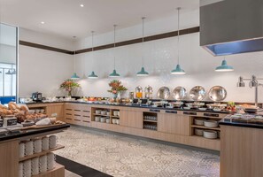 Daily buffet breakfast for a fee - Park Inn By Radisson Clark (Angeles City)