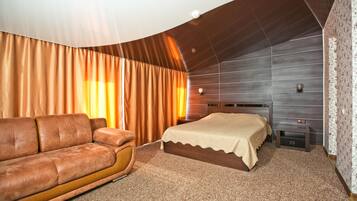 Huoneisto, sauna | Tallelokero huoneessa, silitysrauta/-lauta, ilmainen Wi-Fi