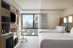 1 bedroom, premium bedding, in-room safe, desk