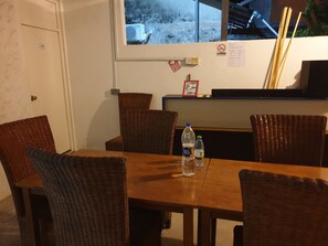 Quarto casal standard | Área de estar