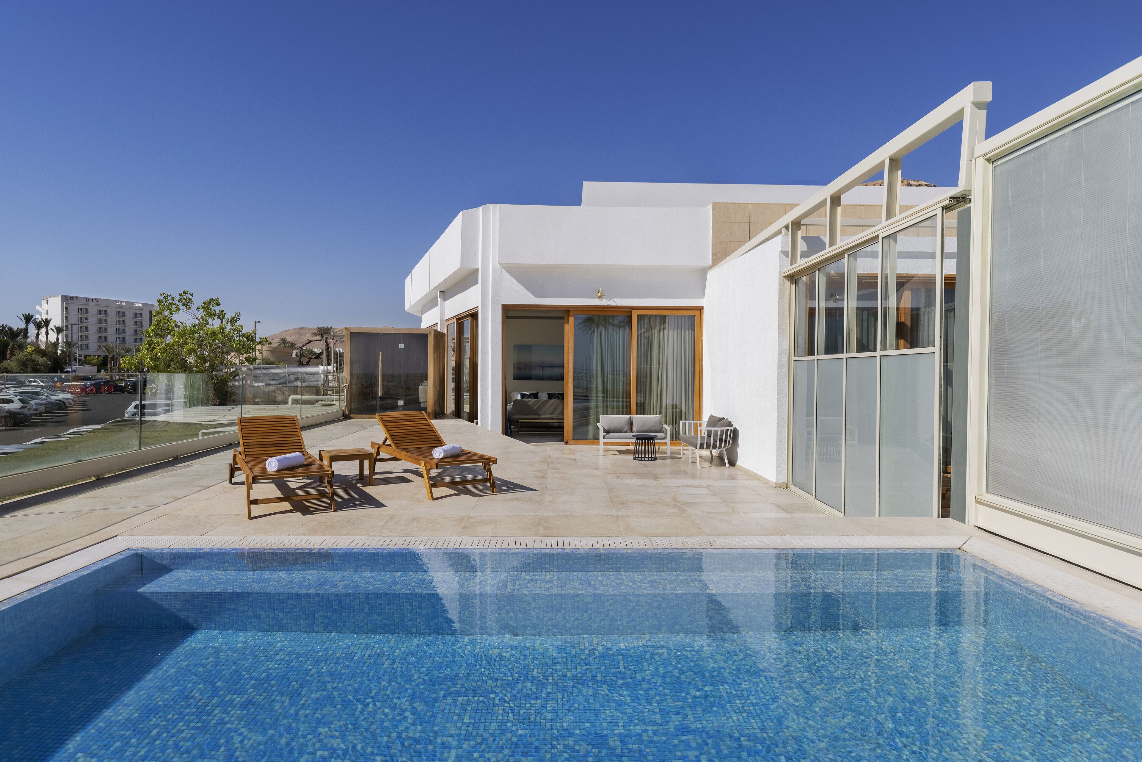 Private pool