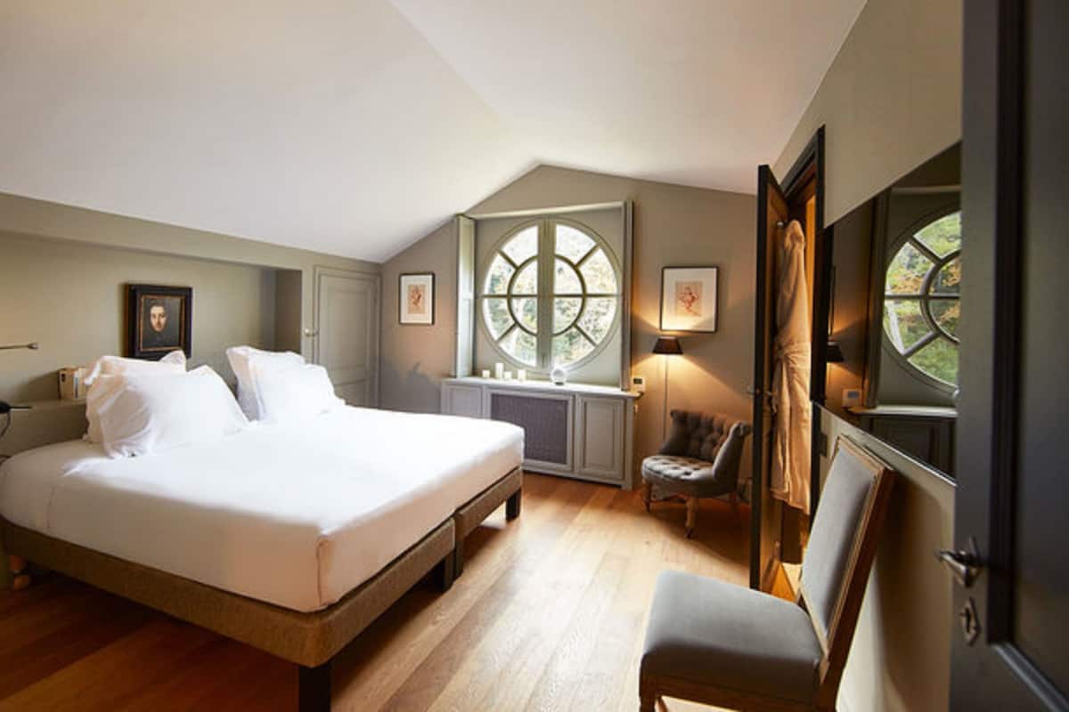 Suite Alphonse de Savornin | 1 bilik tidur, peralatan tempat tidur premium, item bar mini percuma