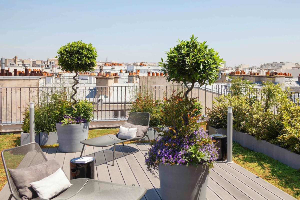 Ropa de cama de alta calidad y minibar