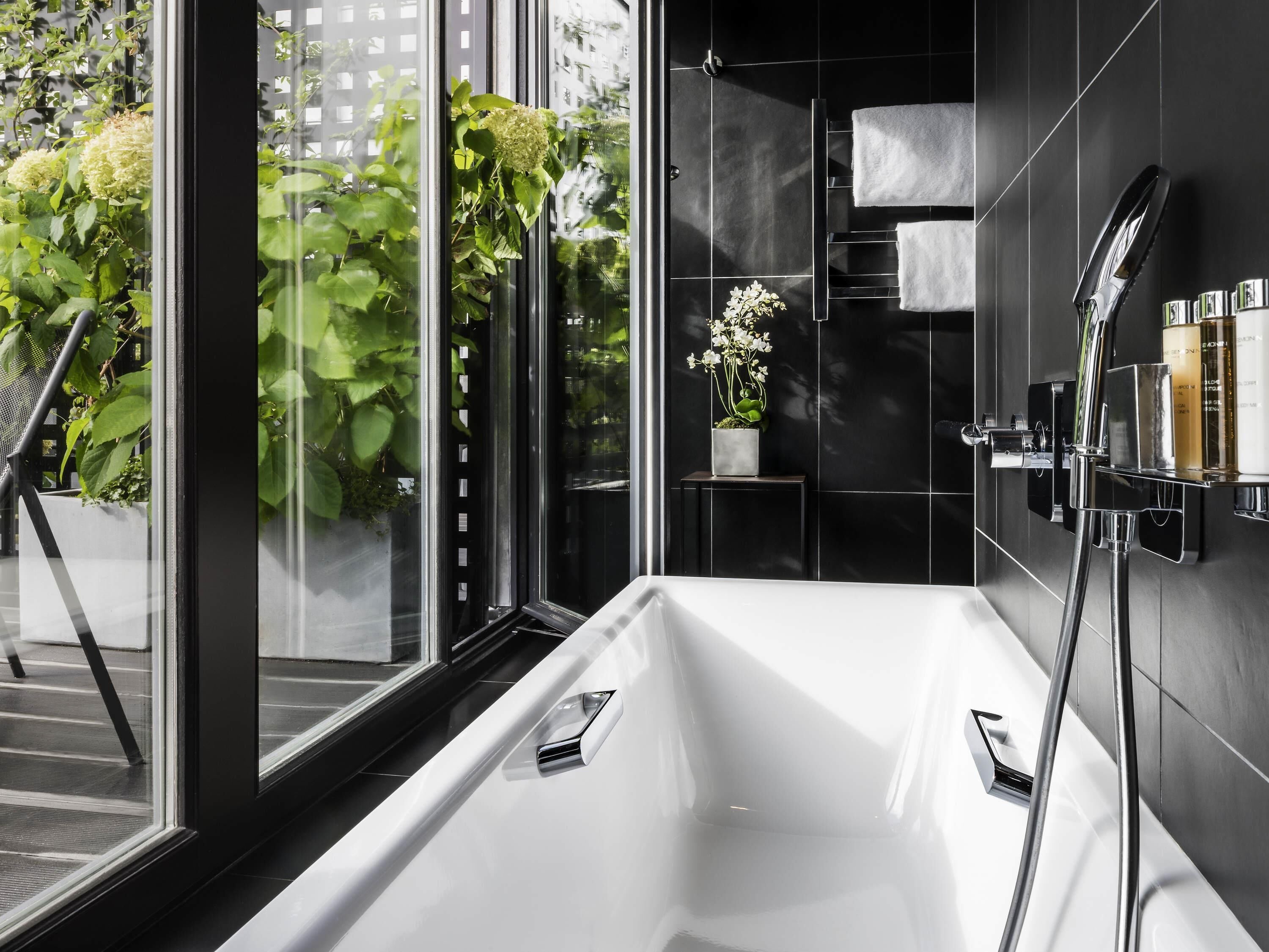 Literie de qualité supérieure, minibar, coffres-forts dans les chambres