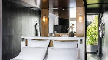 Suite Signature, 1 très grand lit (Teck Executive) | Literie de qualité, minibar, coffre-fort, bureau