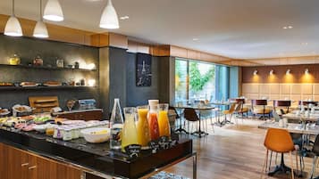 Daily buffet breakfast for a fee