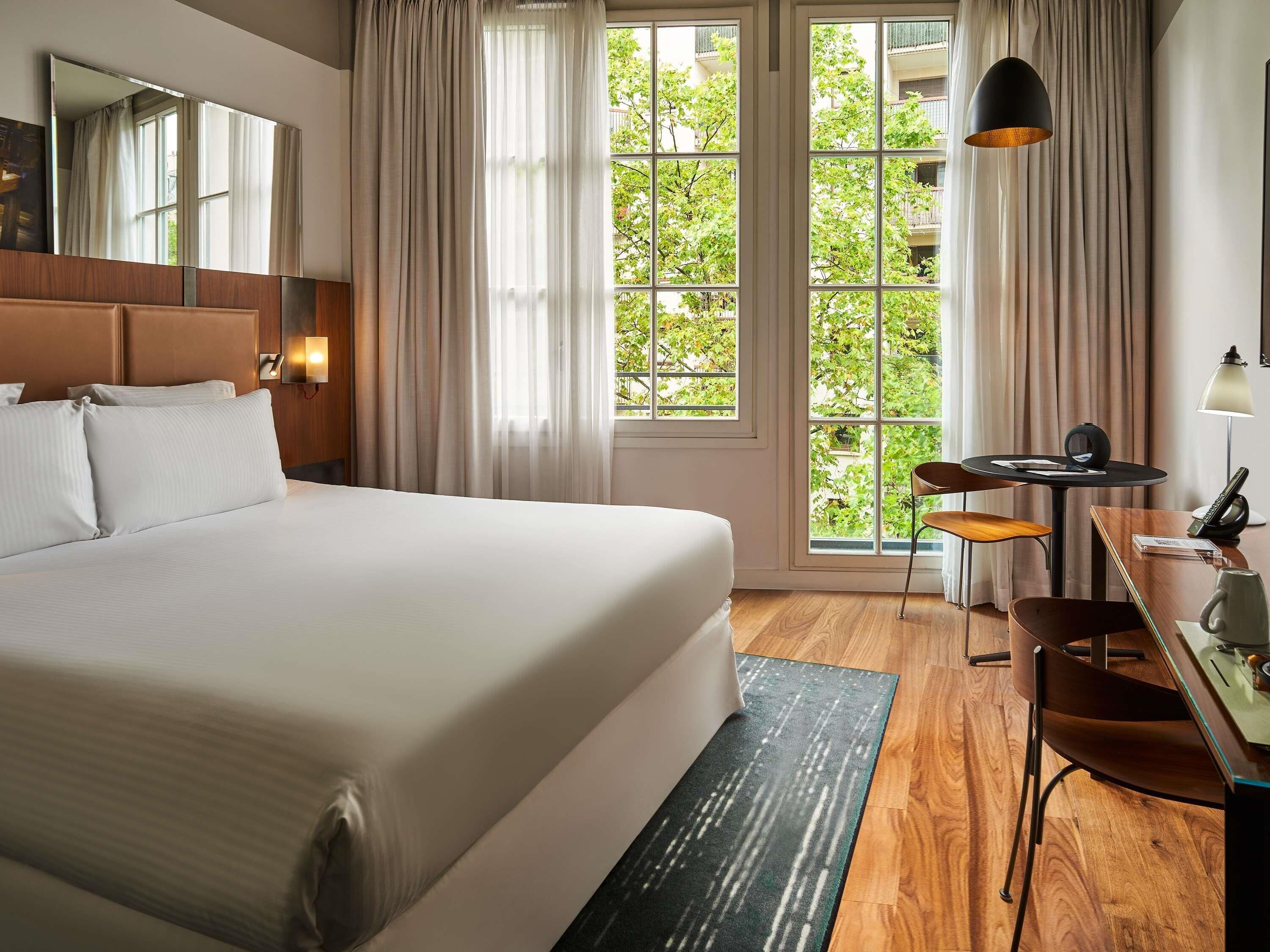 Kamar Superior, 1 Tempat Tidur Queen | Seprai premium, minibar, brankas, dan meja kerja