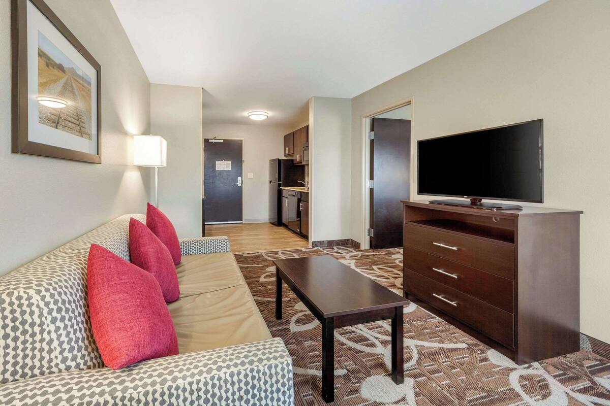 1 bedroom, premium bedding, down duvets, pillow-top beds