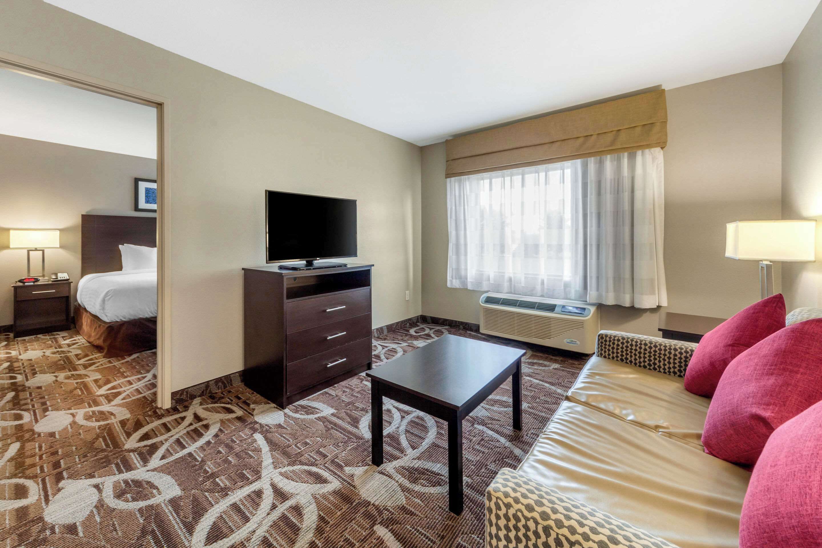 1 bedroom, premium bedding, down duvets, pillow-top beds