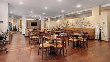 Petit déjeuner buffet compris tous les jours