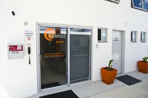 Entrada al alojamiento