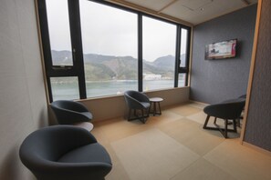 Perincian bahagian dalam