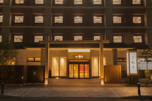 Front of property - evening/night
