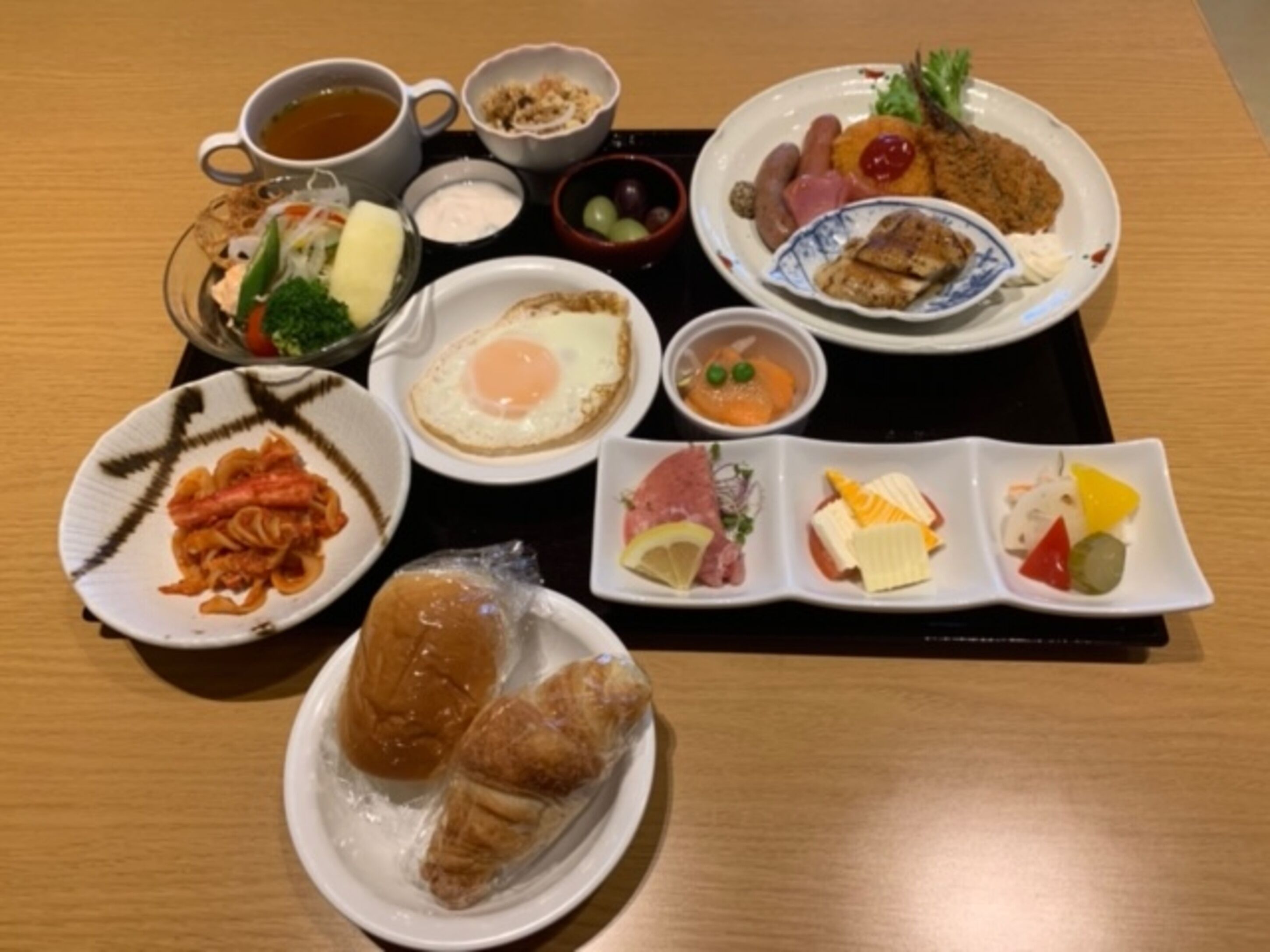 朝食