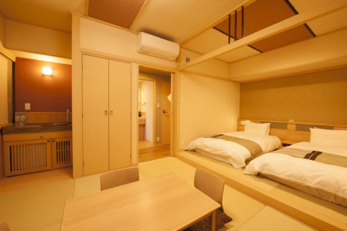 in-room safe, desk, free wifi, bed sheets