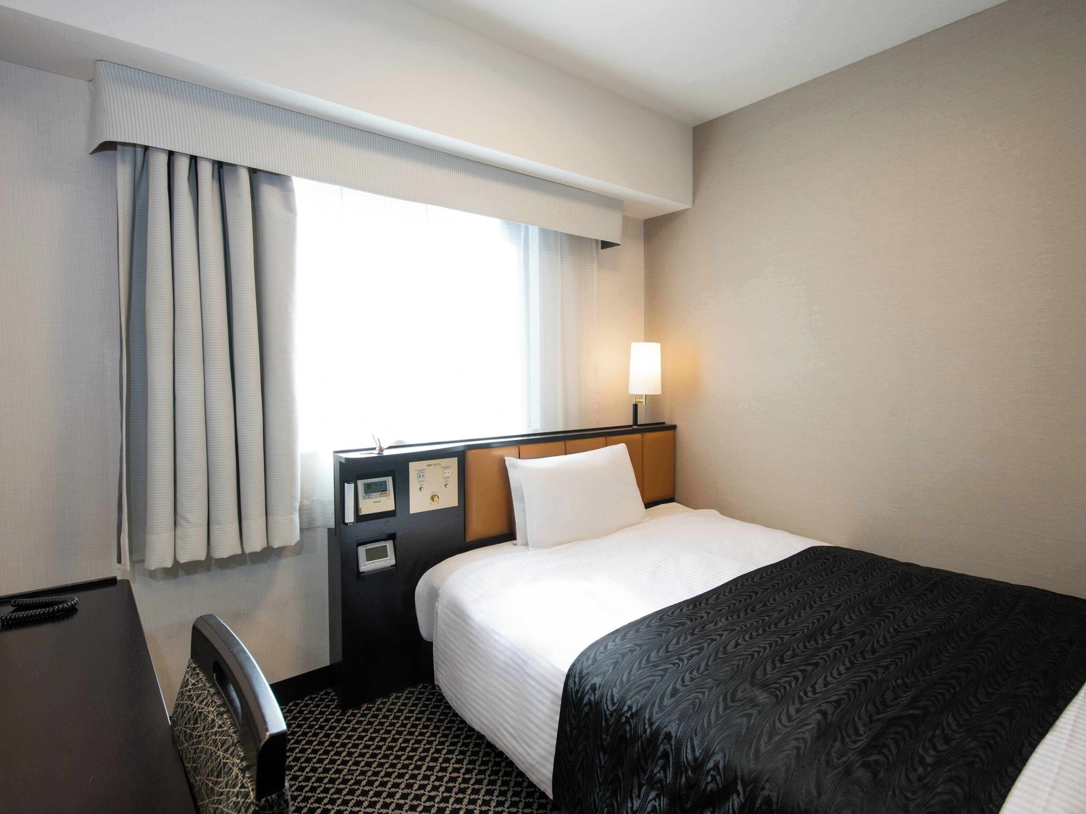 Einzelzimmer, Nichtraucher (Child up to 5ys may share a bed) | 1 Schlafzimmer, Schreibtisch, Verdunkelungsvorhänge