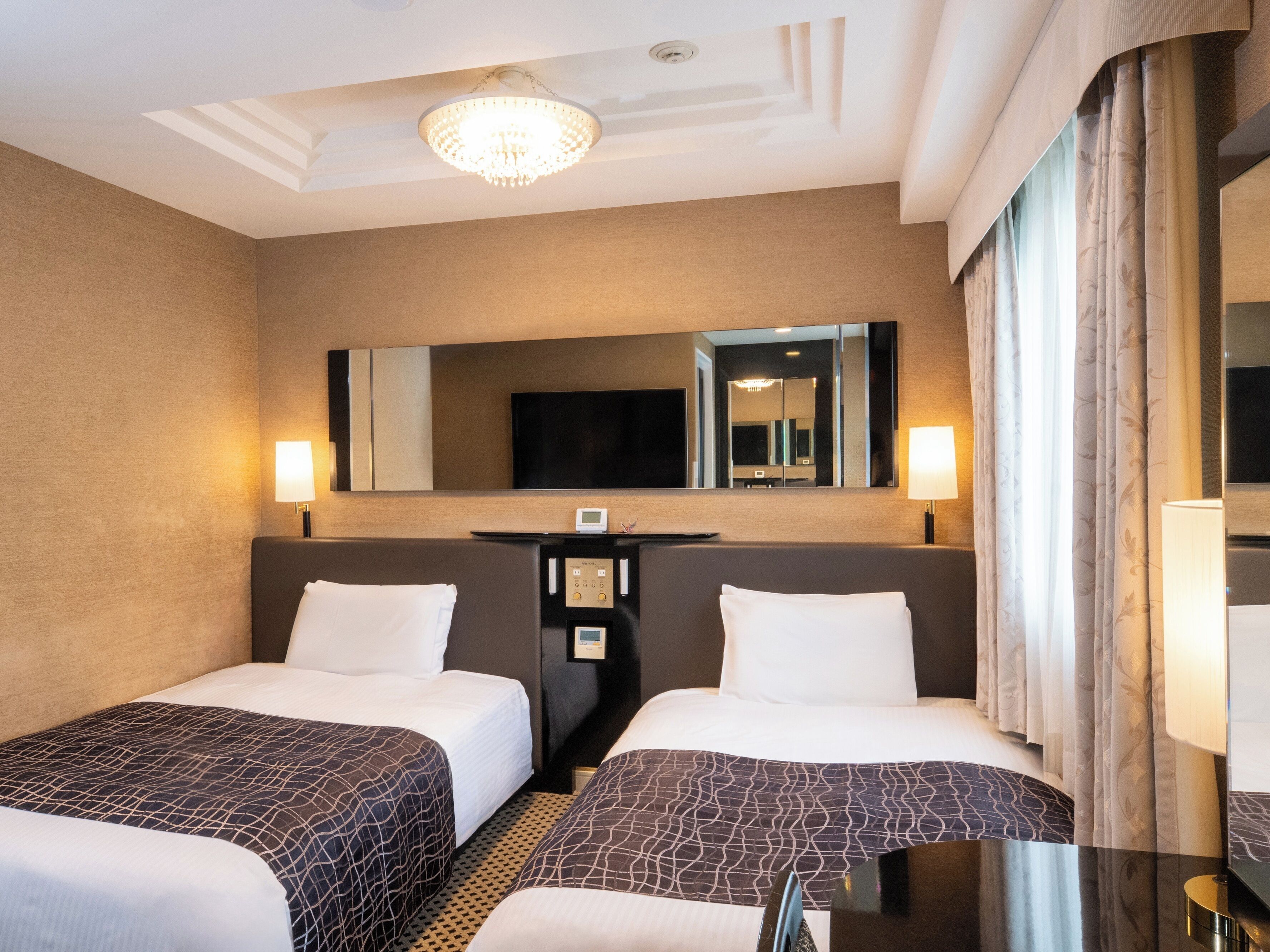 Deluxe-Zweibettzimmer, Nichtraucher | 1 Schlafzimmer, Schreibtisch, Verdunkelungsvorhänge