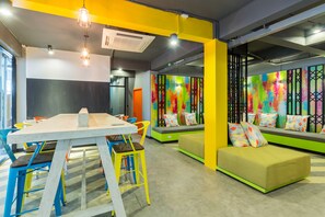 Lobby - iSanook Hostel (Bangkok)