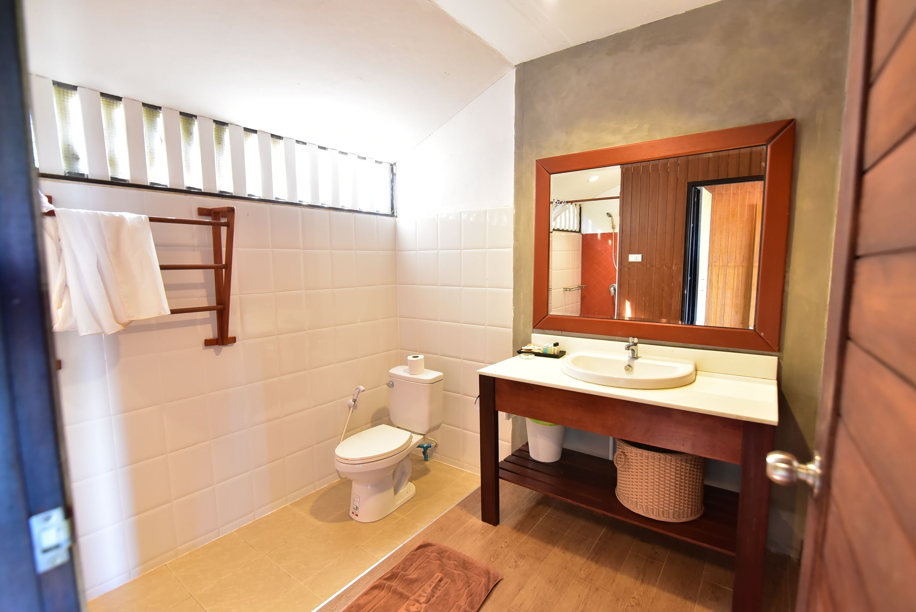 seaview bungalow | bathroom | shower, free toiletries, towels