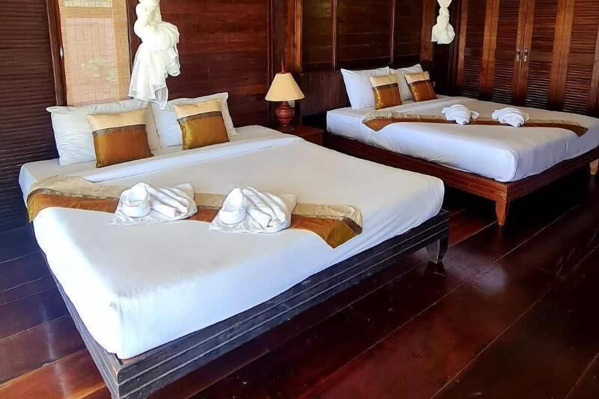 Minibar, caja de seguridad en la habitación, camas extra y ropa de cama