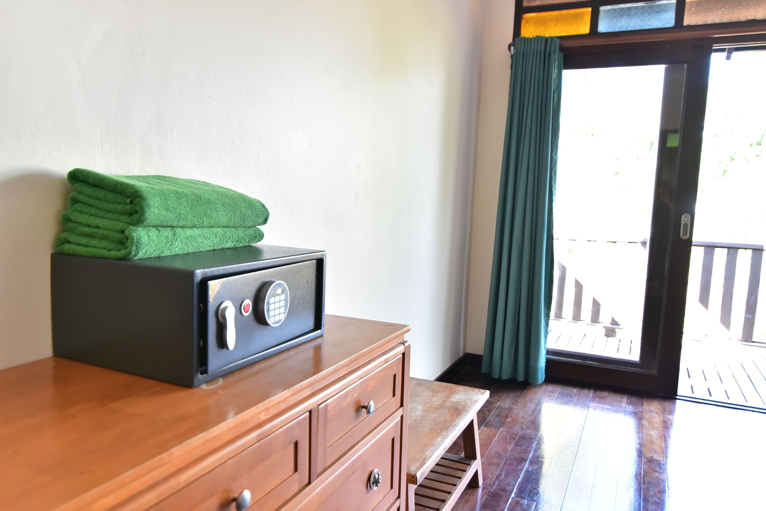 garden view bungalow | minibar, in-room safe, rollaway beds, bed sheets