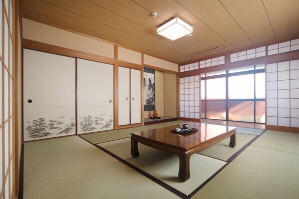 Private Premium Room | In-room safe, blackout drapes, free cribs/infant beds, free WiFi - Seibido Inn - Hostel (Kyoto)