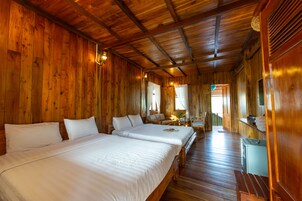 家庭房, 花园景观 | 迷你吧、办公桌、遮光窗帘、折叠床/加床（额外收费）