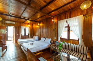 Minibar, escritorio, cortinas blackout y camas plegables/adicionales 