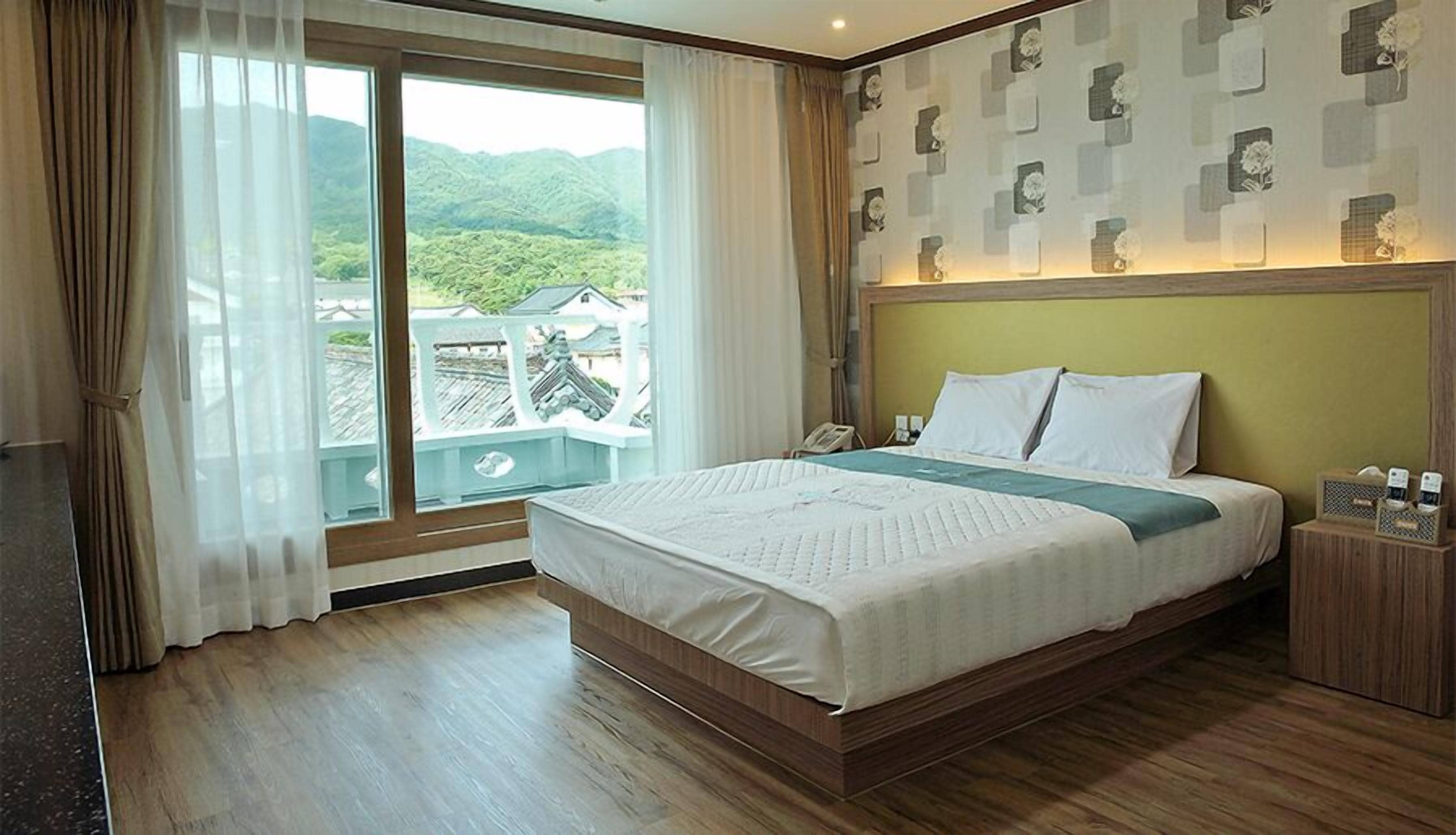 standard double room, 1 double bed | soundproofing, free wifi, bed sheets