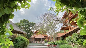 Ngoại thất