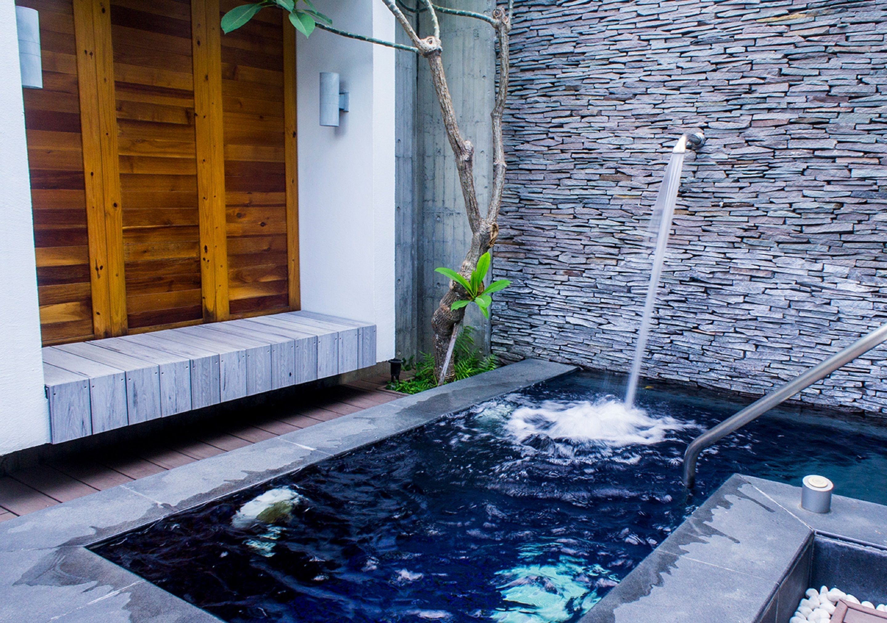 deluxe double room | down duvets, blackout curtains, soundproofing, free wifi