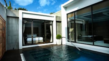 Quadruple Room | Private pool