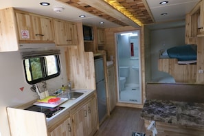 Standard Caravan