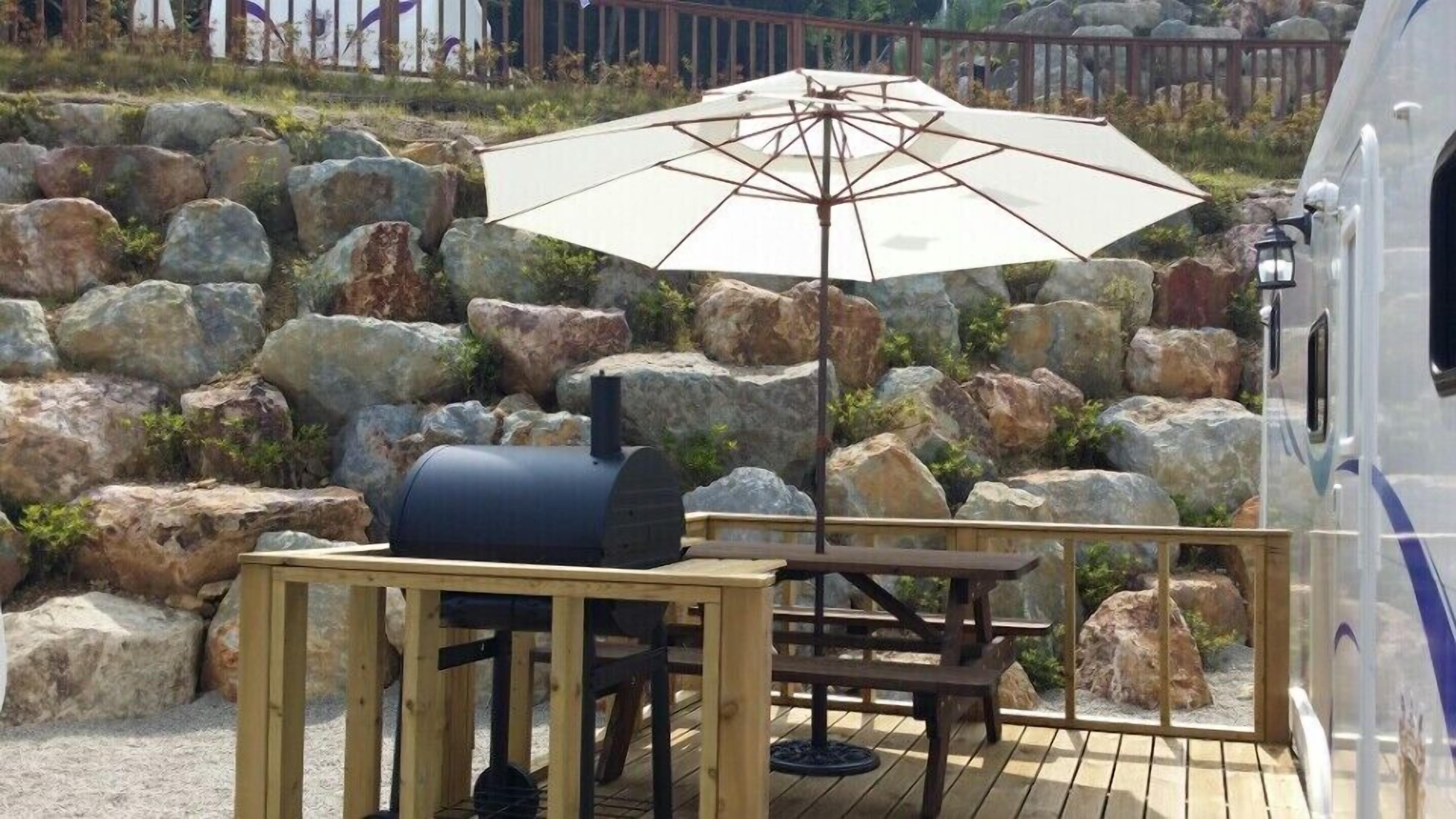 standard caravan | terrace/patio